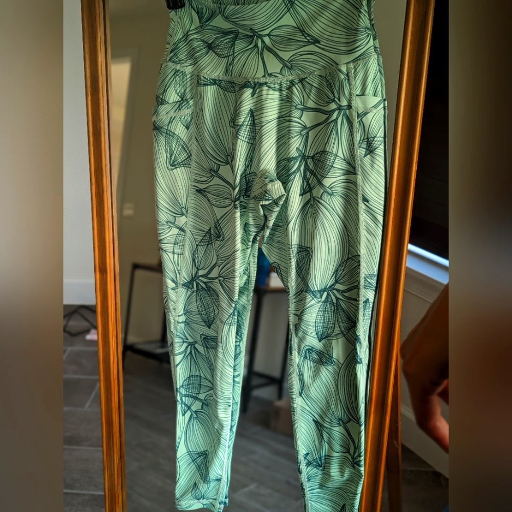 Buffbunny Limitless leggings size small